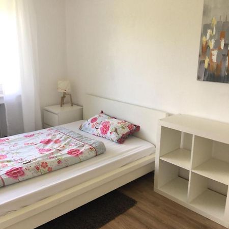 Mayen, Im Moehren, Privatzimmer Nr1, Waldrand, Naehe Nuerburgring & Burg Eltz, Gemeinschaftsbad Exterior foto